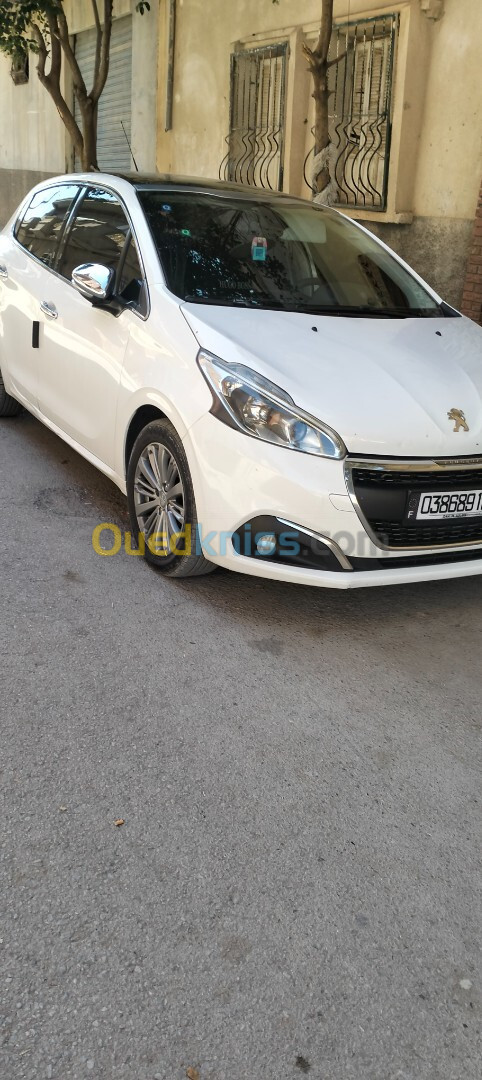 Peugeot 208 2015 208