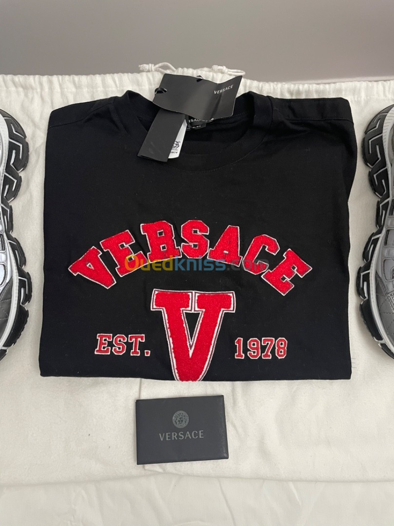T shirt Camiseta Negra Versace Est 1978