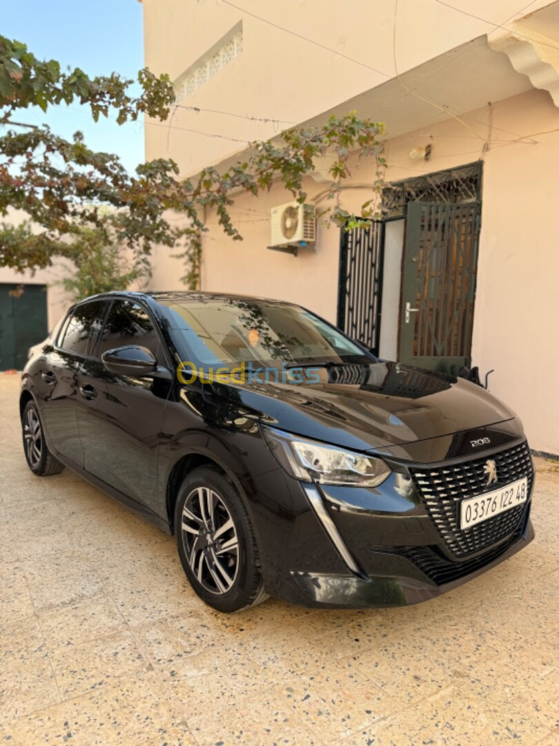 Peugeot 208 2022 Allure