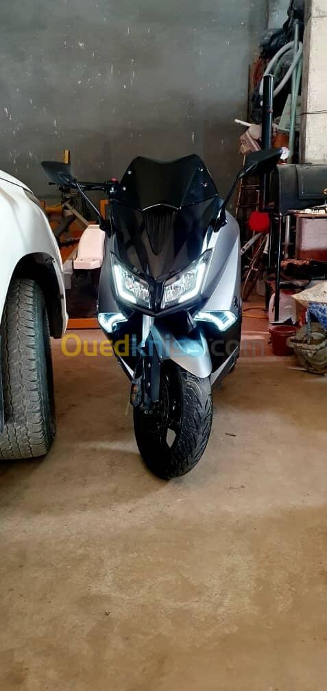 Yamaha Tmax 2018