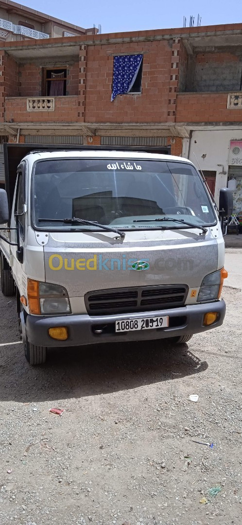 Hyundai hd65 2005