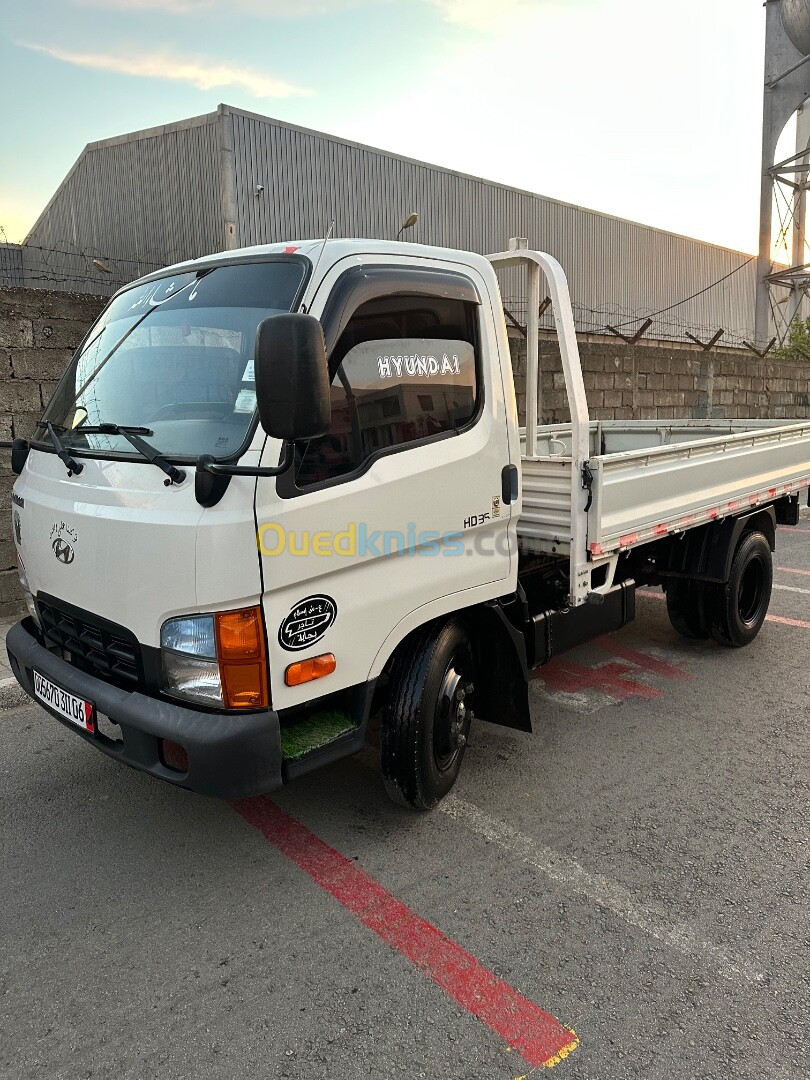 HD35 Hyundai 2011