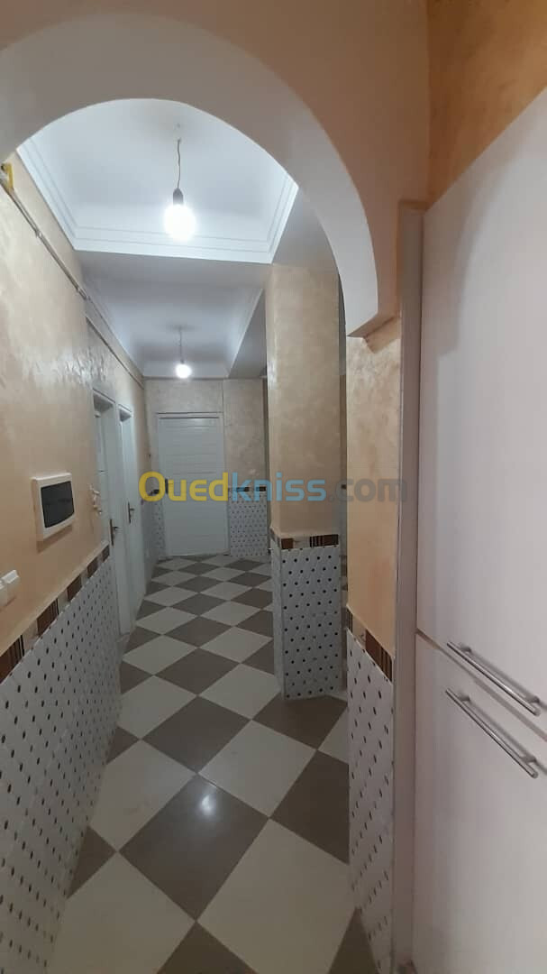 Location Appartement F4 Annaba Annaba