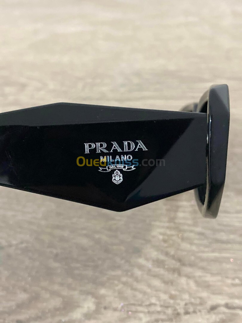 Lunettes de soleil Prada Original Avec code serie