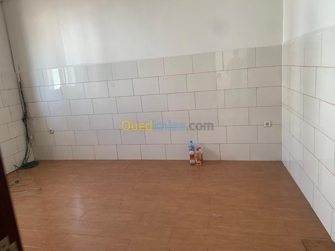 Location Appartement F3 Alger Hydra