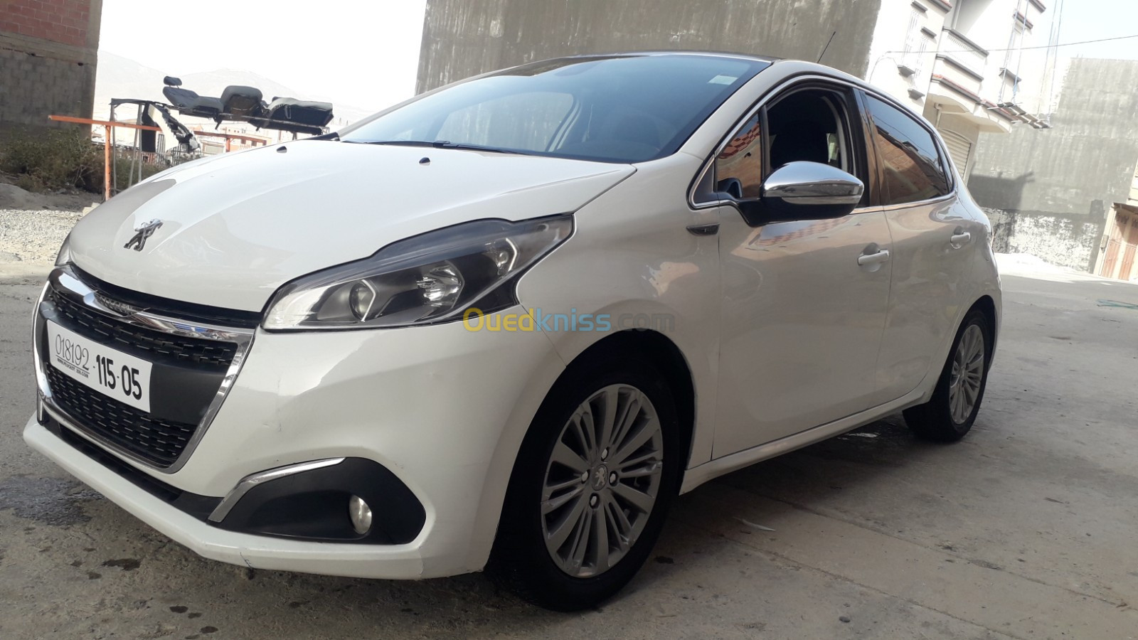 Peugeot 208 2015 Access Facelift