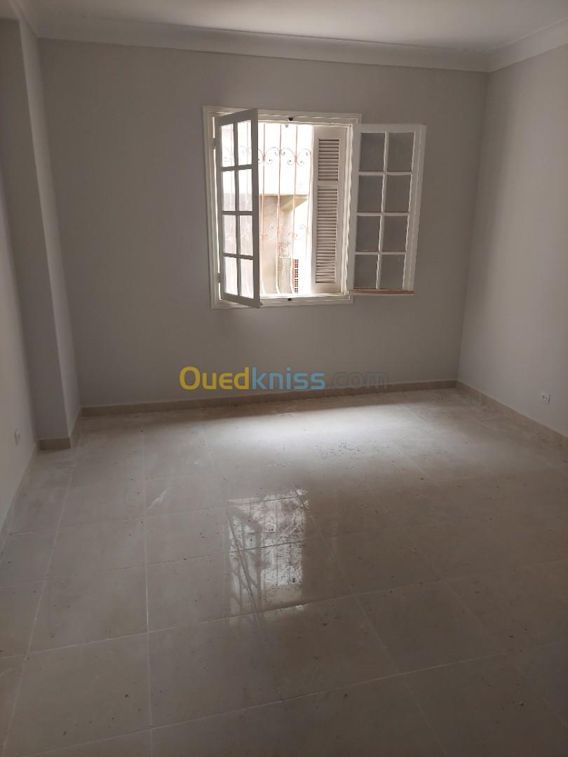 Location Appartement F5 Jijel Jijel