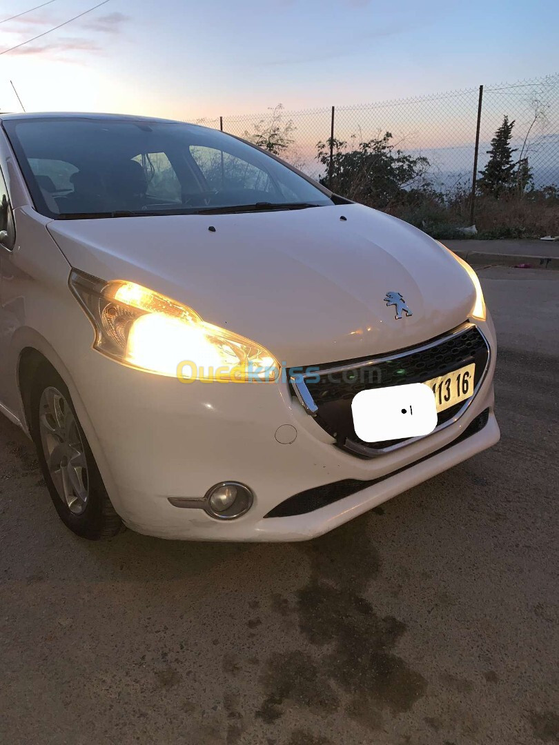 Peugeot 208 2013 