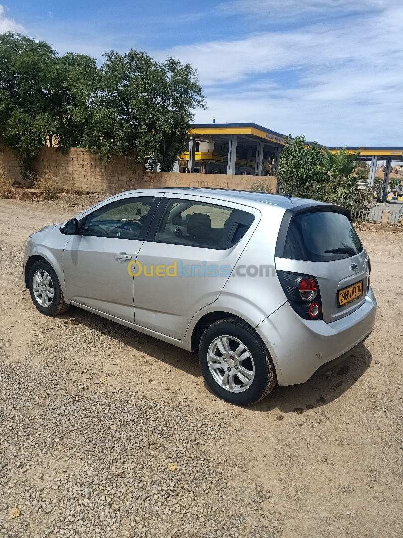 Chevrolet Sonic Hatchback 2012 Sonic Hatchback