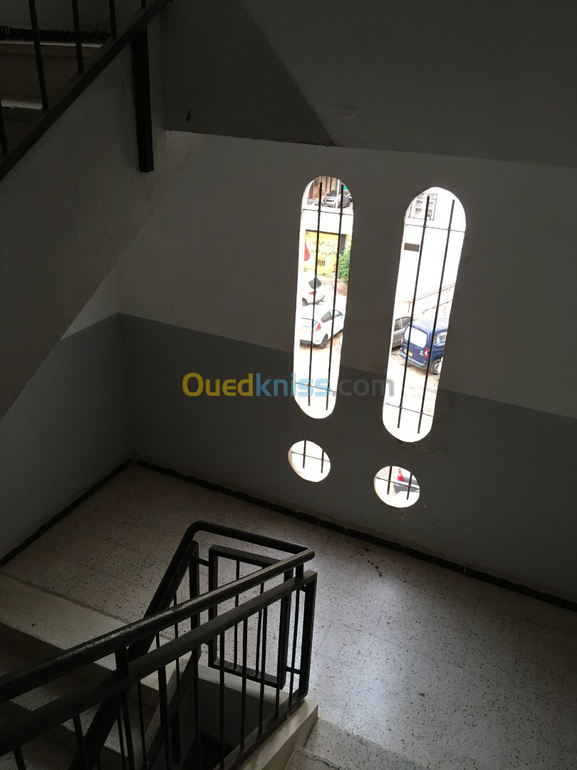 Location Appartement F3 Alger Bir mourad rais