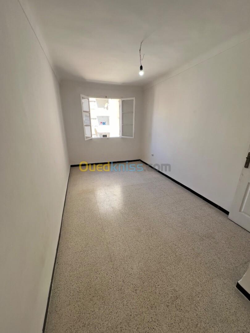 Location Appartement F4 Alger Draria