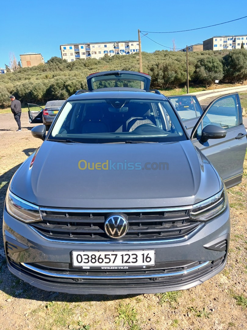 Volkswagen Tiguan 2023 Life German edition