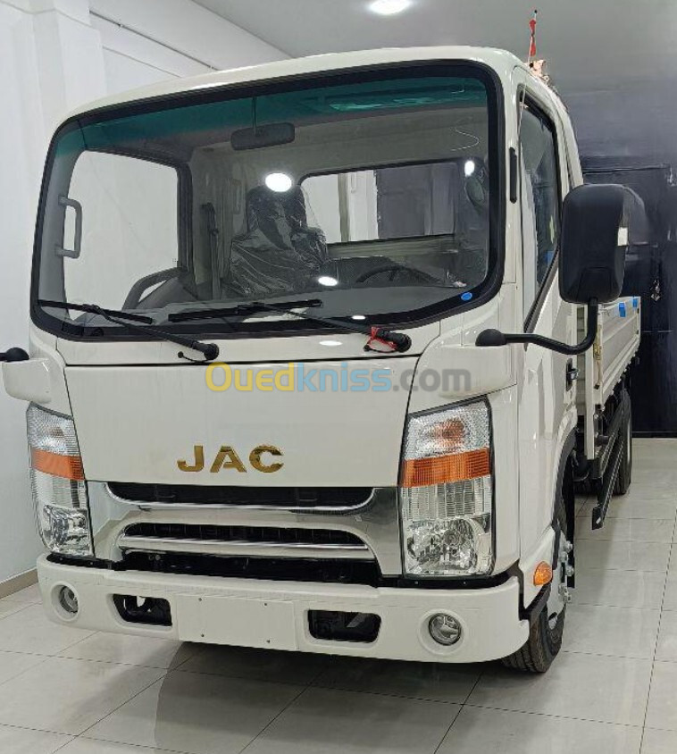 JAC 1040s s/c plateau 2024