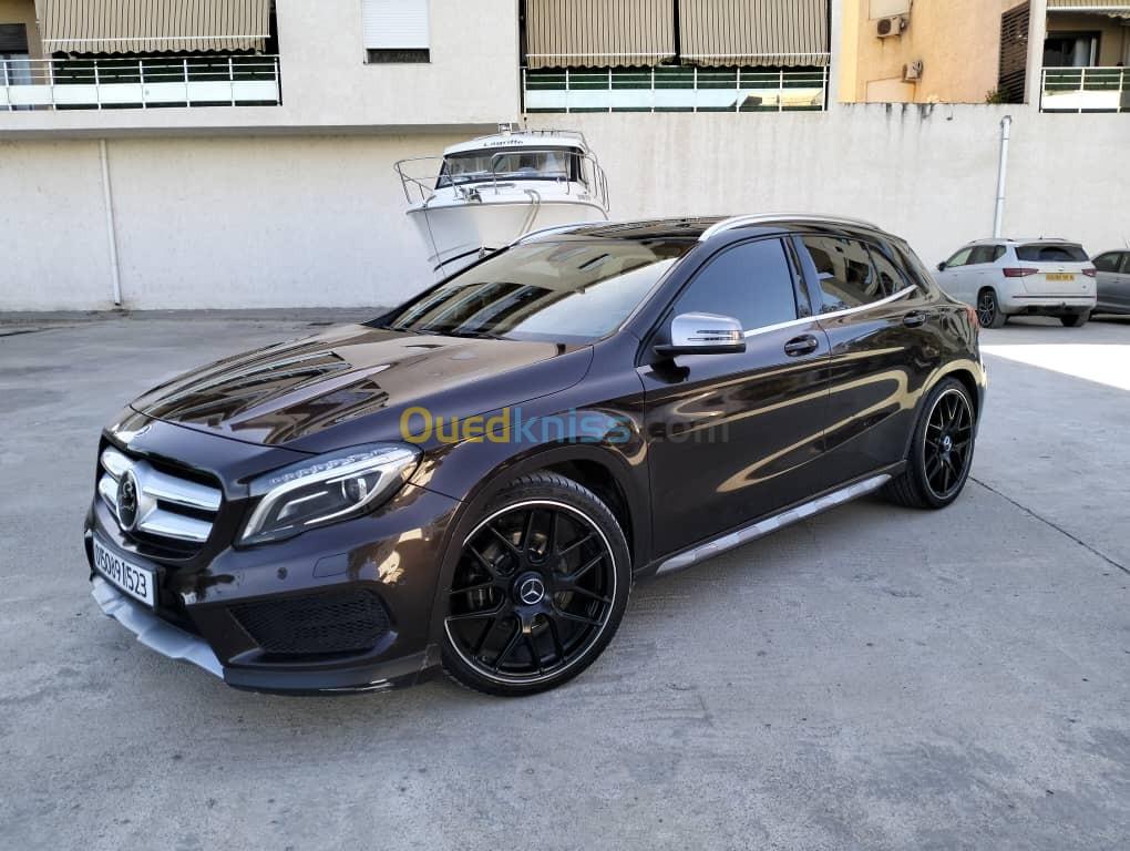 Mercedes GLA 2015 