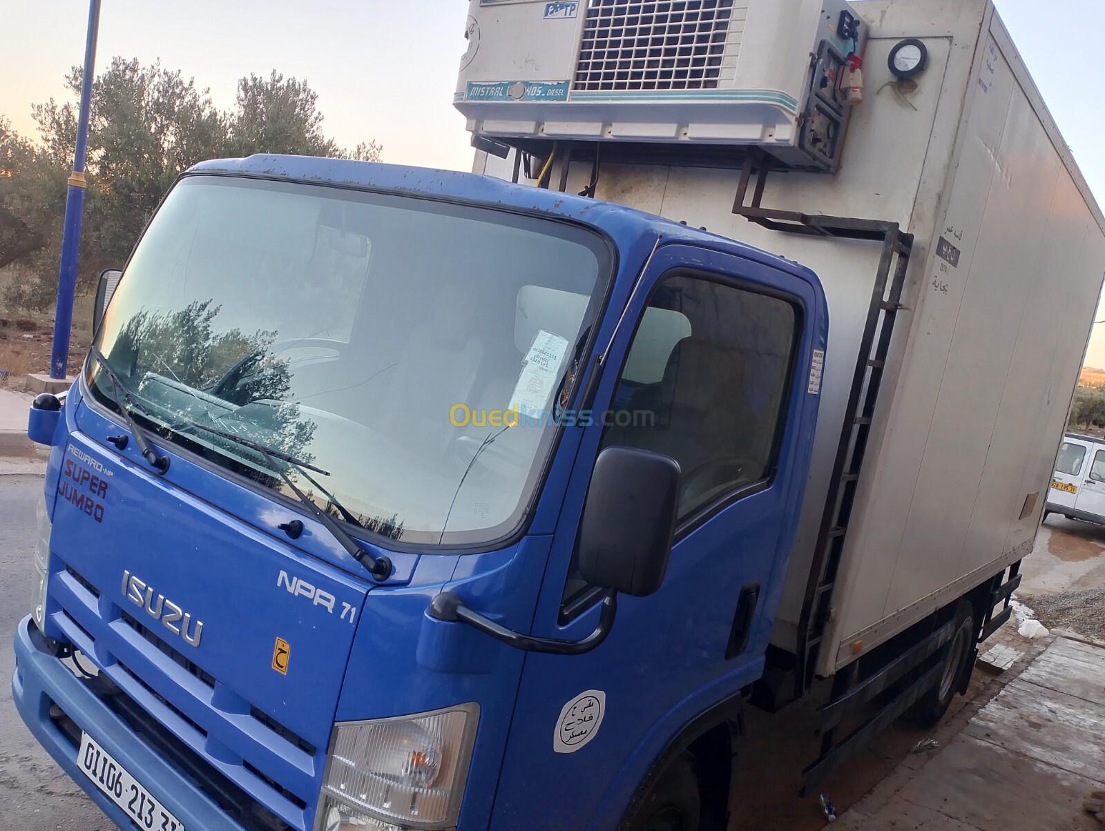 Isuzu NPR 71 2013