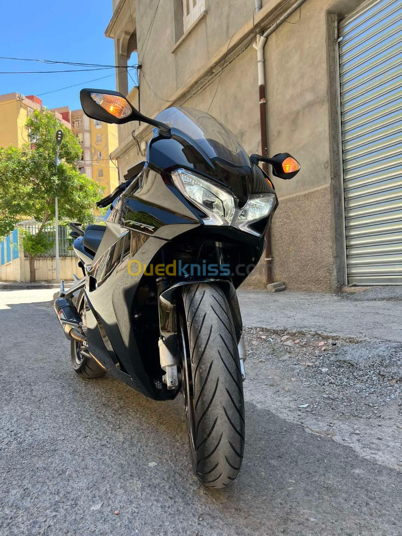 Honda CBR 1000 VFR 800 2018