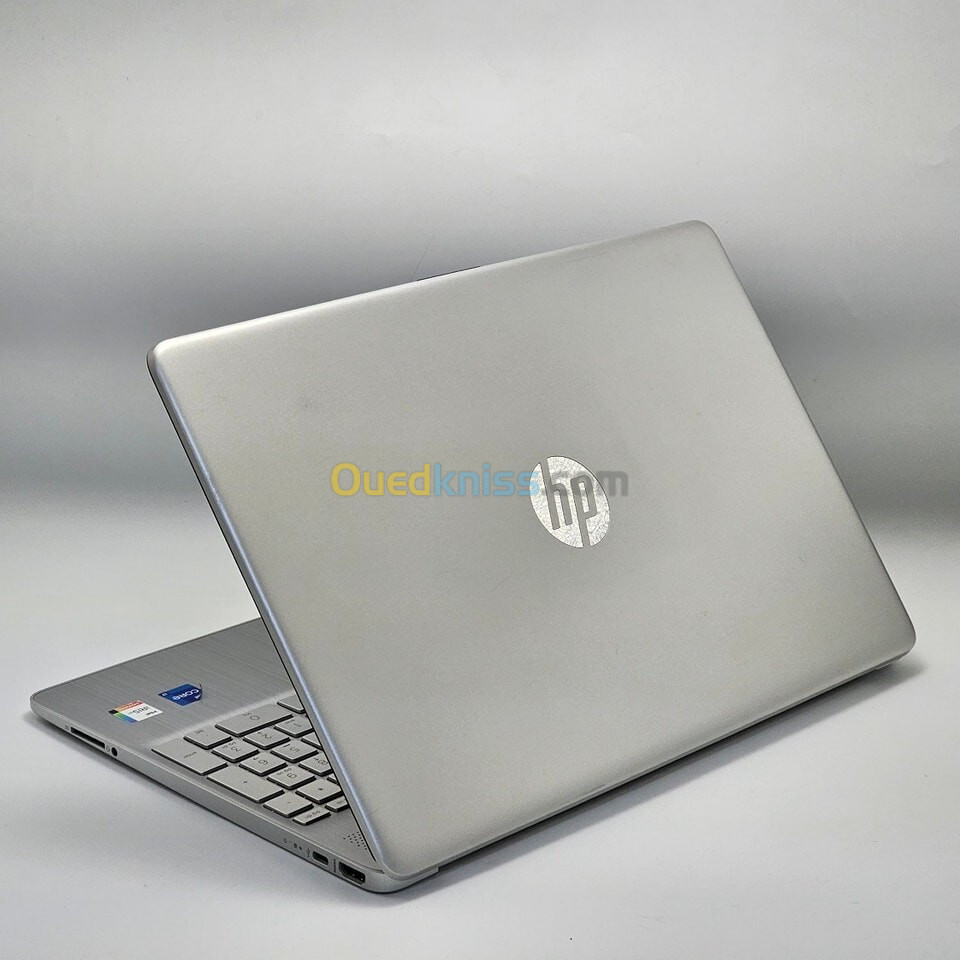 HP LAPTOP 15 Tactile / 11th I7-1165G7 / 12GO DDR4 / 1TO SSD / 15.6" FHD