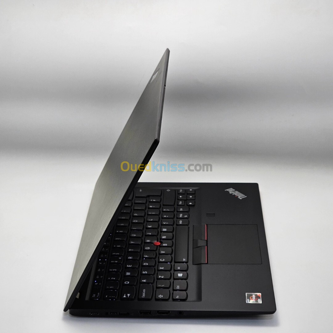 LENOVO THINKPAD T495s / AMD RYZEN 7 PRO 3700U / 16GO DDR4 / 256SSD / RX VEGA 10 / 14" FHD