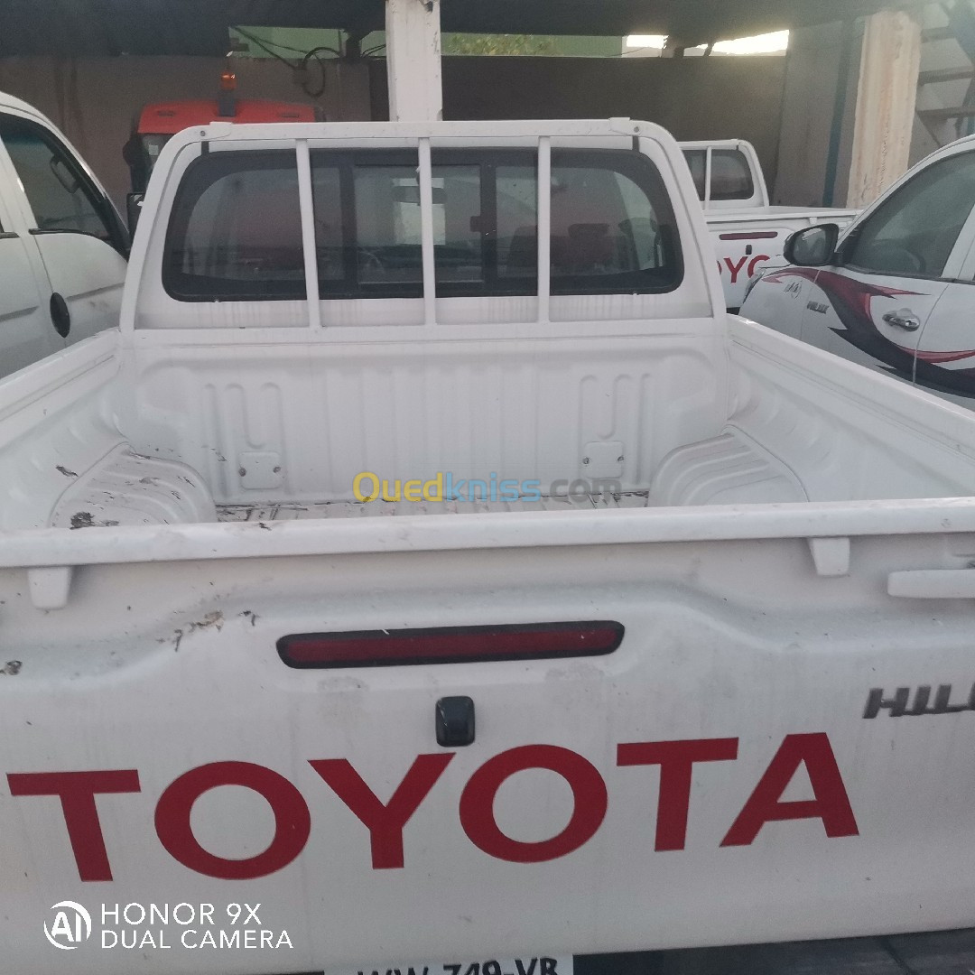 Toyota 4x2هيليكس 2023 دوبل كابين