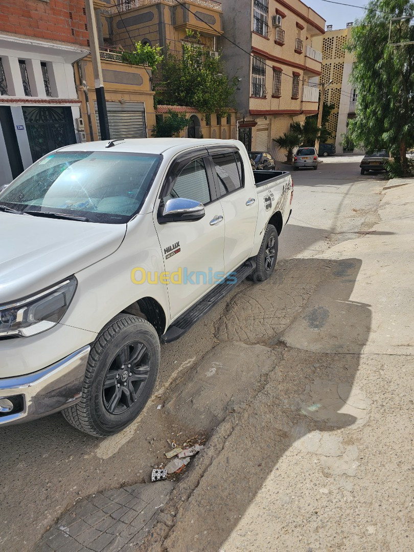 Toyota Hilux 2021 LEGEND SC 4x4