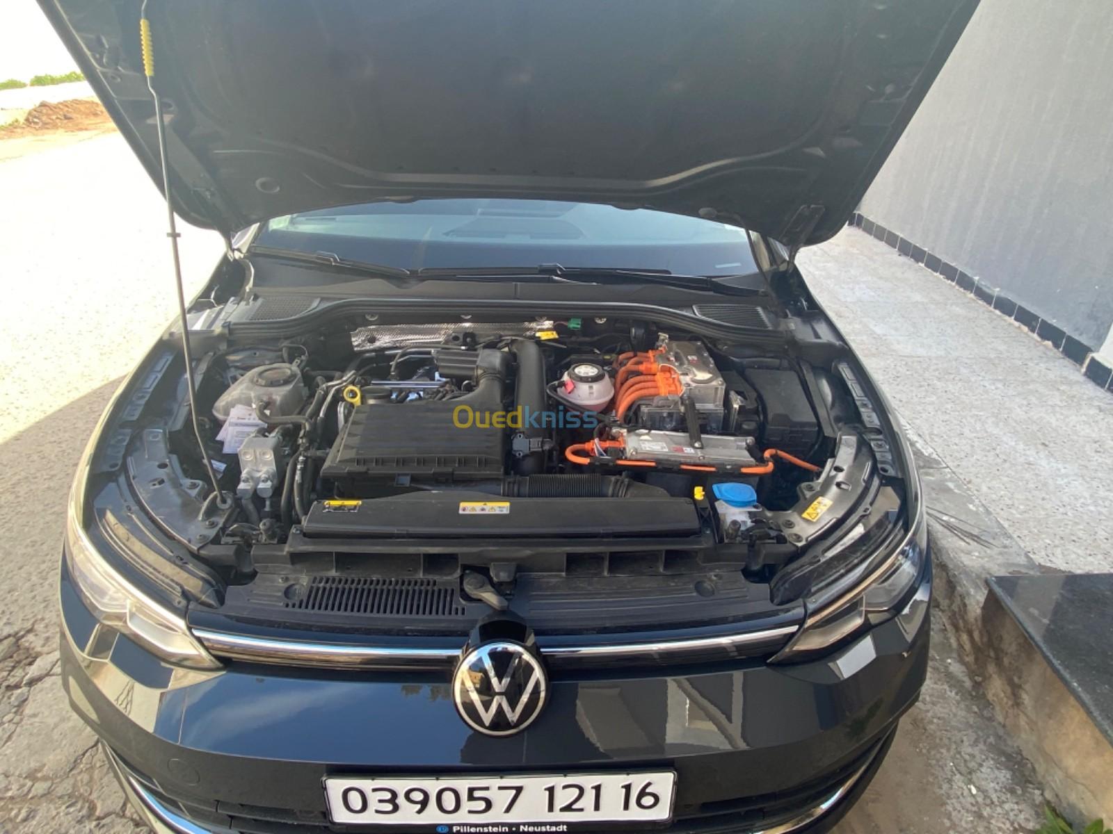 Volkswagen Golf 8 2021 E hybride