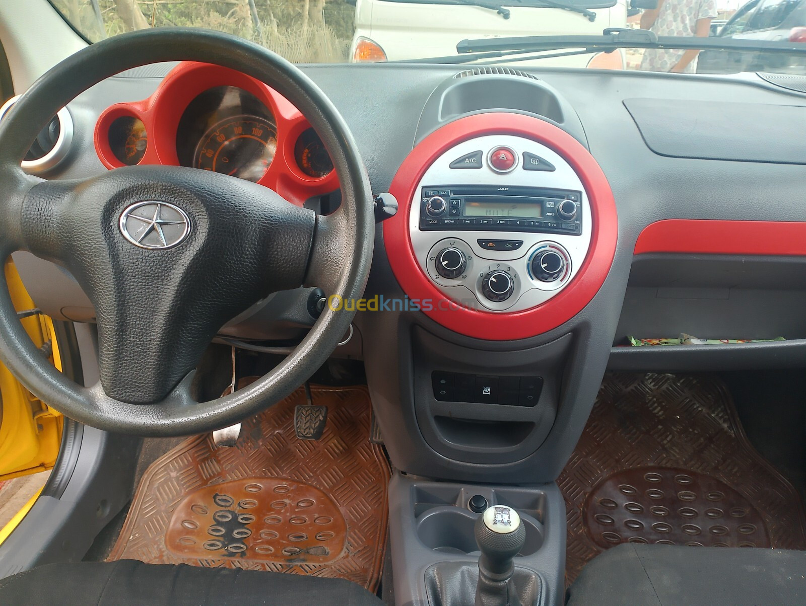 JAC J2 2013 J2