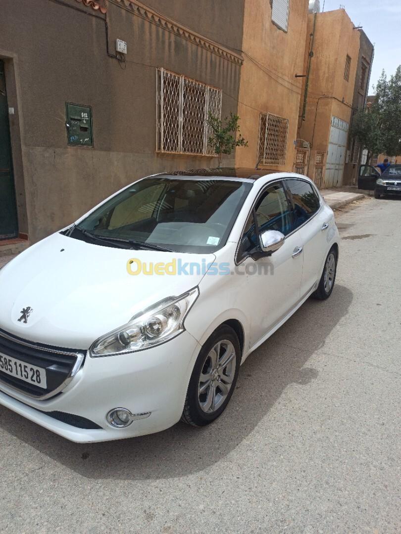 Peugeot 208 2015 Allure