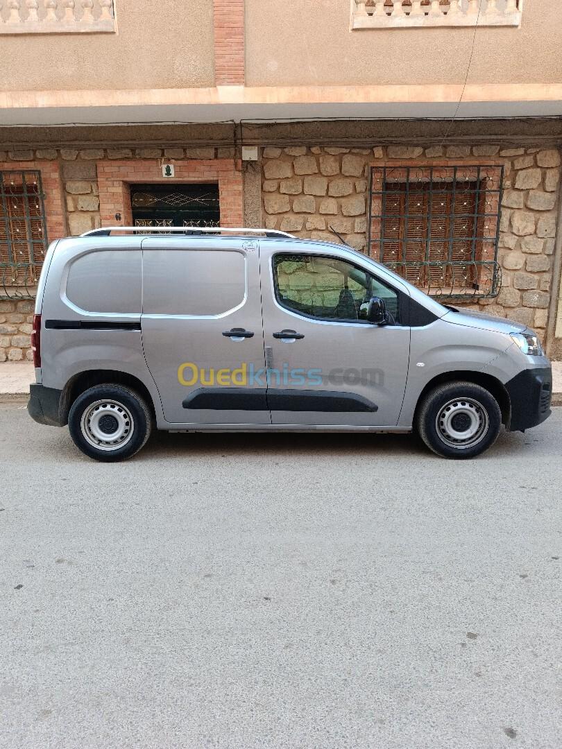 Fiat Doblo 2024 Italien