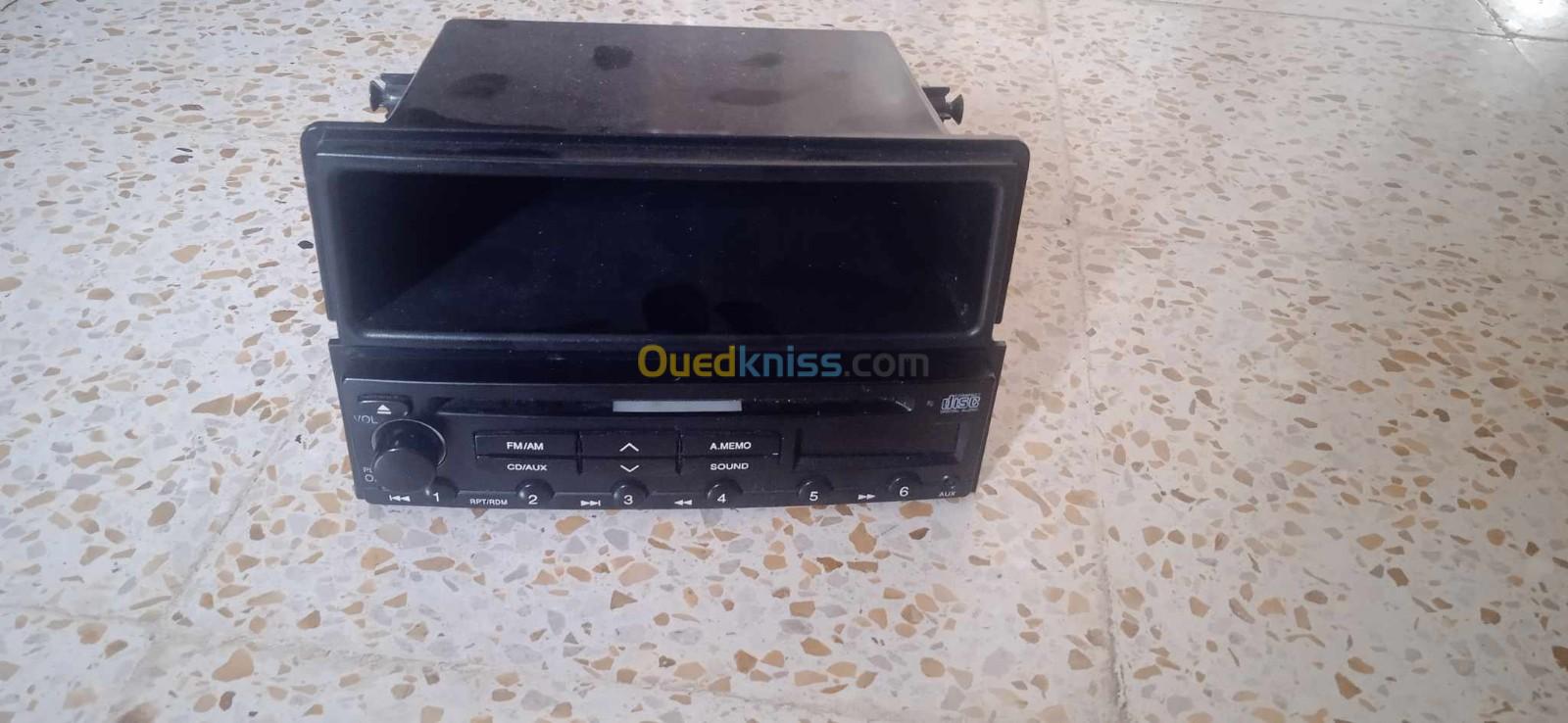 Autoradio nissan Sunny B10