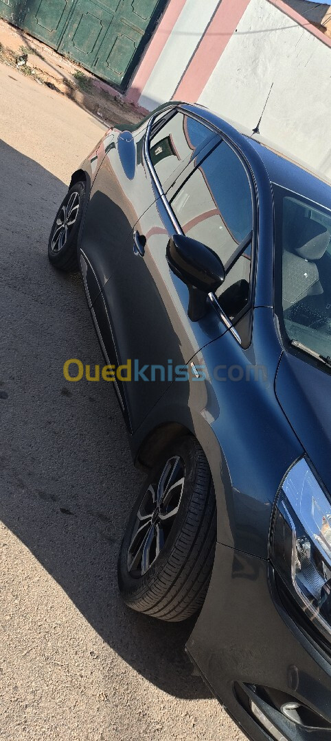 Renault Clio 4 2018 Limited 2