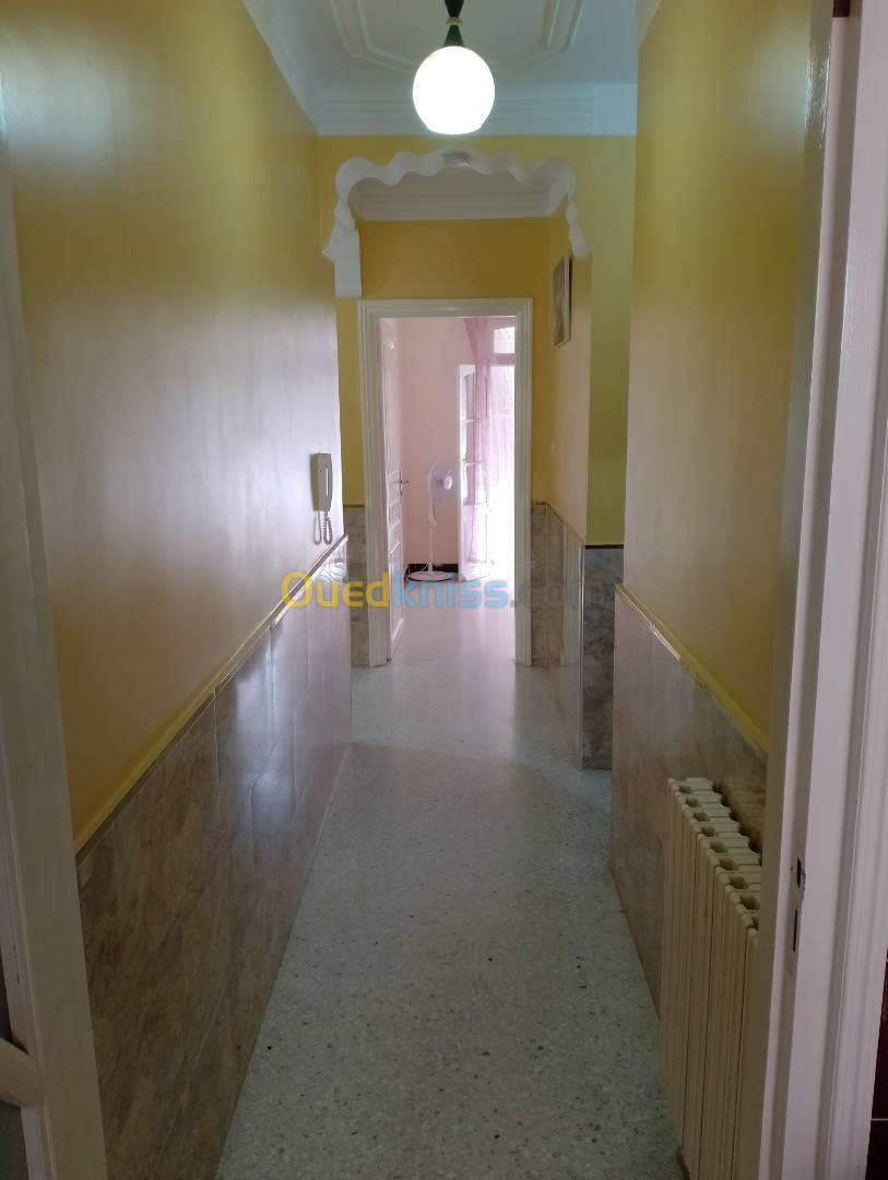 Location vacances Appartement F3 Jijel Jijel