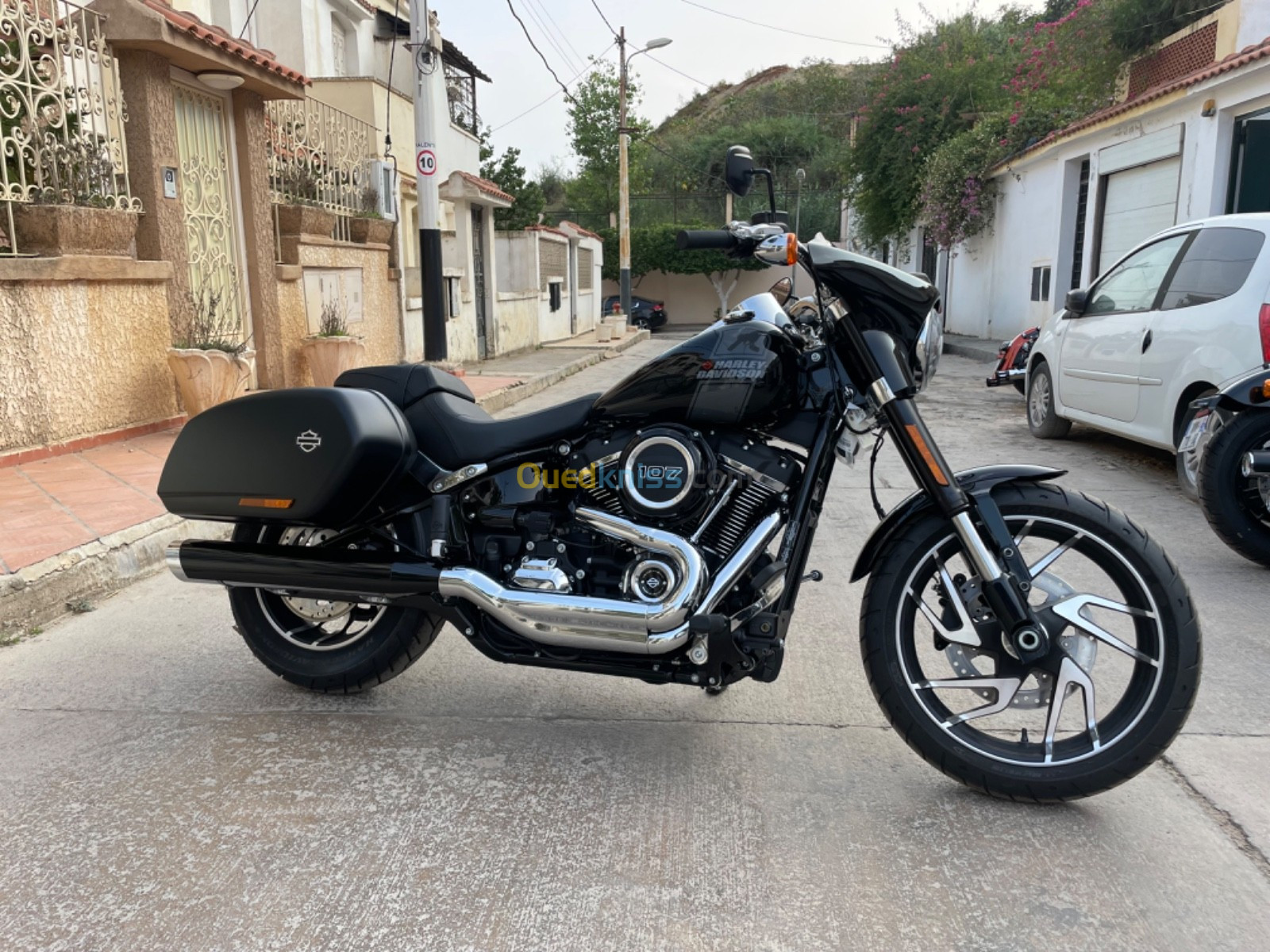 Harley-Davidson SuperGlide 2023