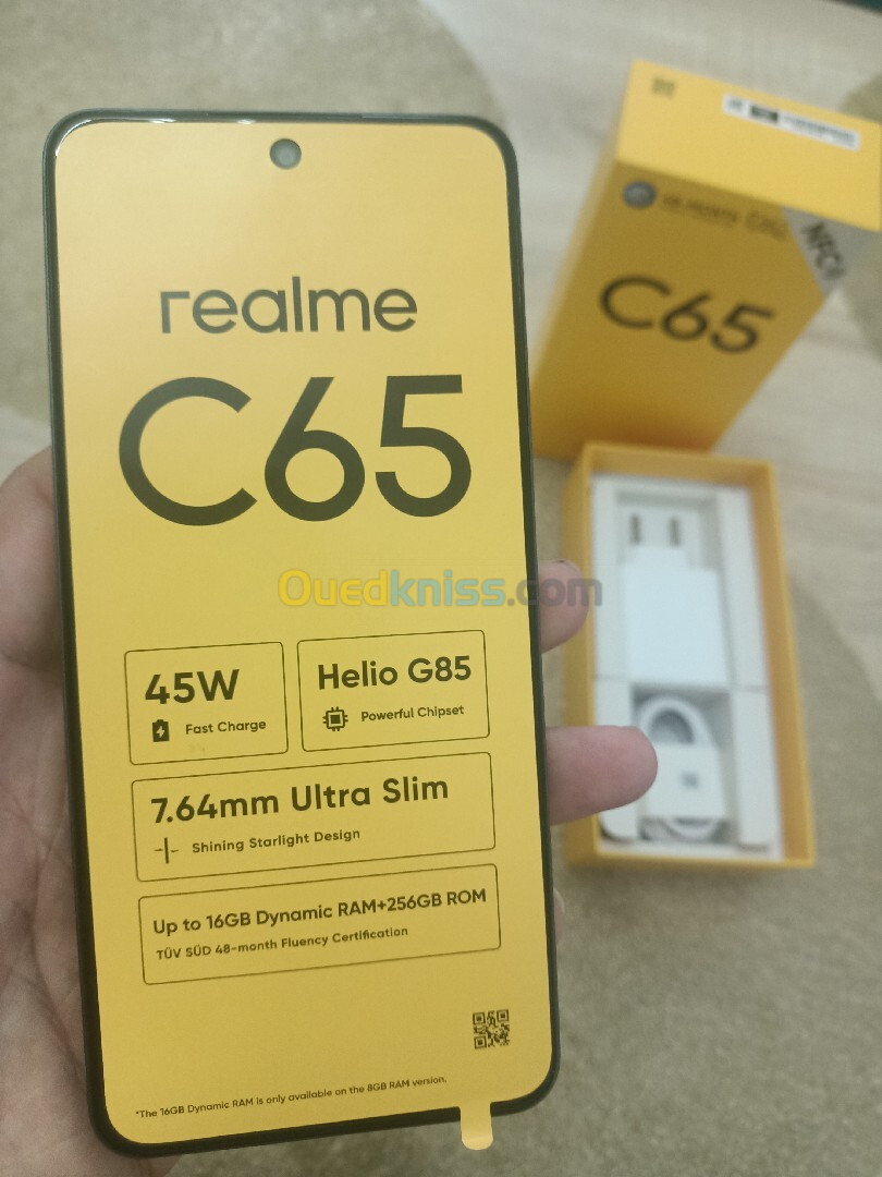 realme C65