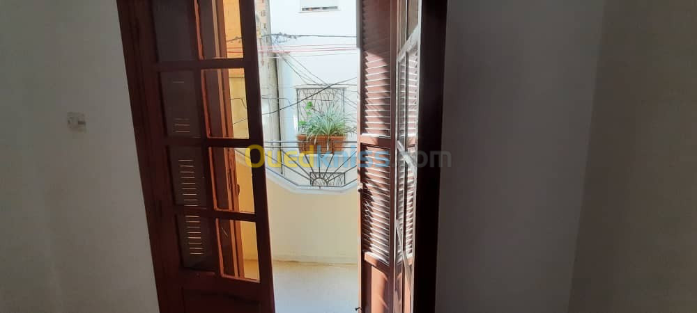 Location Appartement F4 Alger Ain naadja