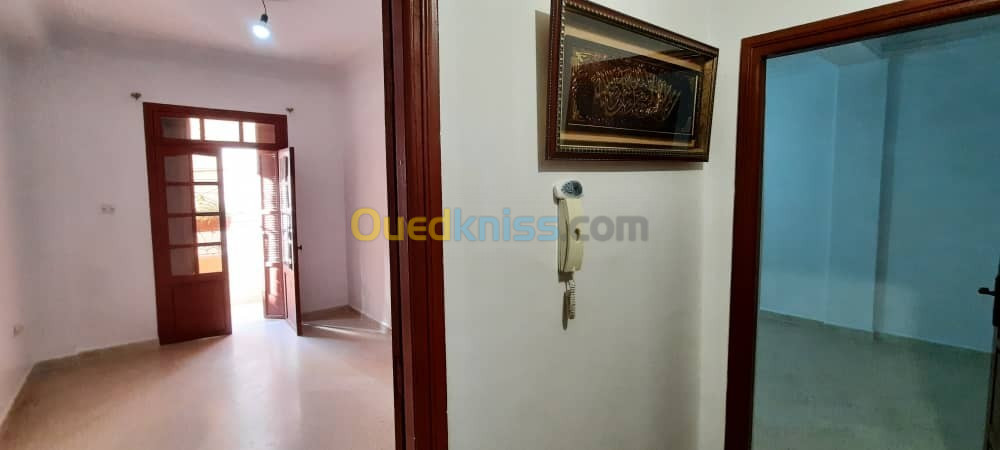 Location Appartement F4 Alger Ain naadja