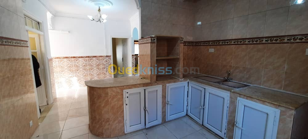 Location Niveau De Villa F4 Alger Ain naadja