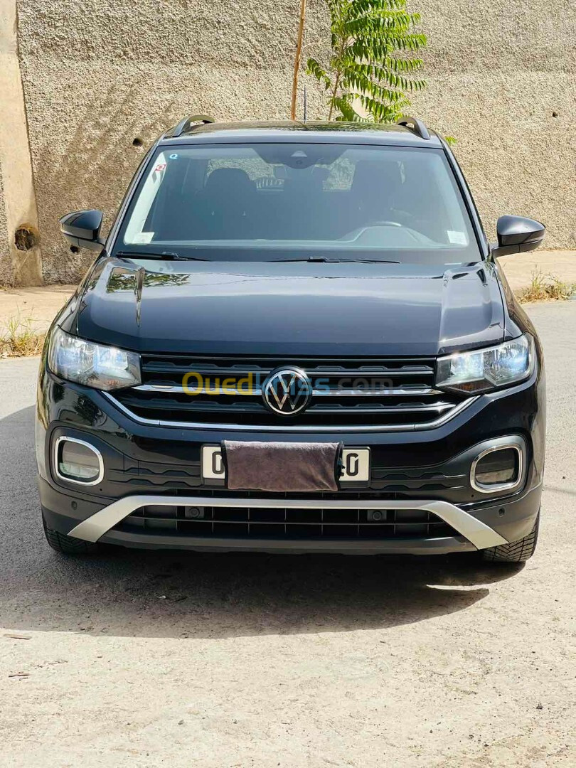 Volkswagen Tcros 2022 Active