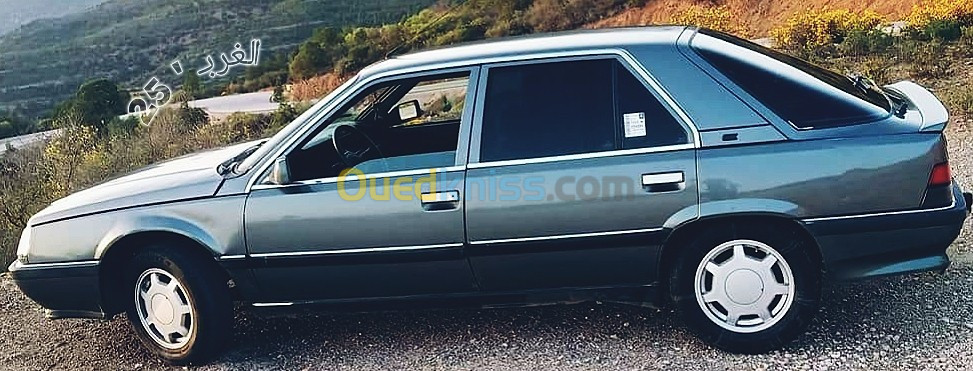 Renault 25 1989 GtX Courcheuval