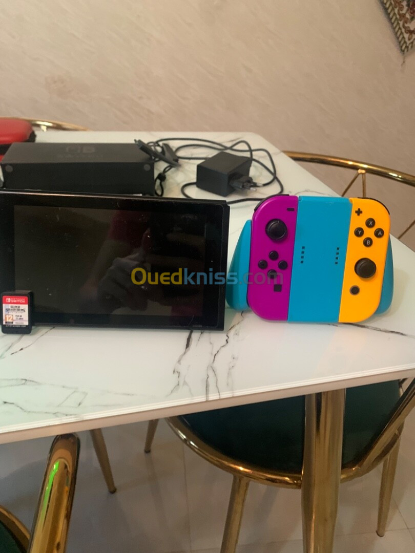 nintendo switch avec chargeur manette sans fil manette avec fil +pochette et socle pour télé 