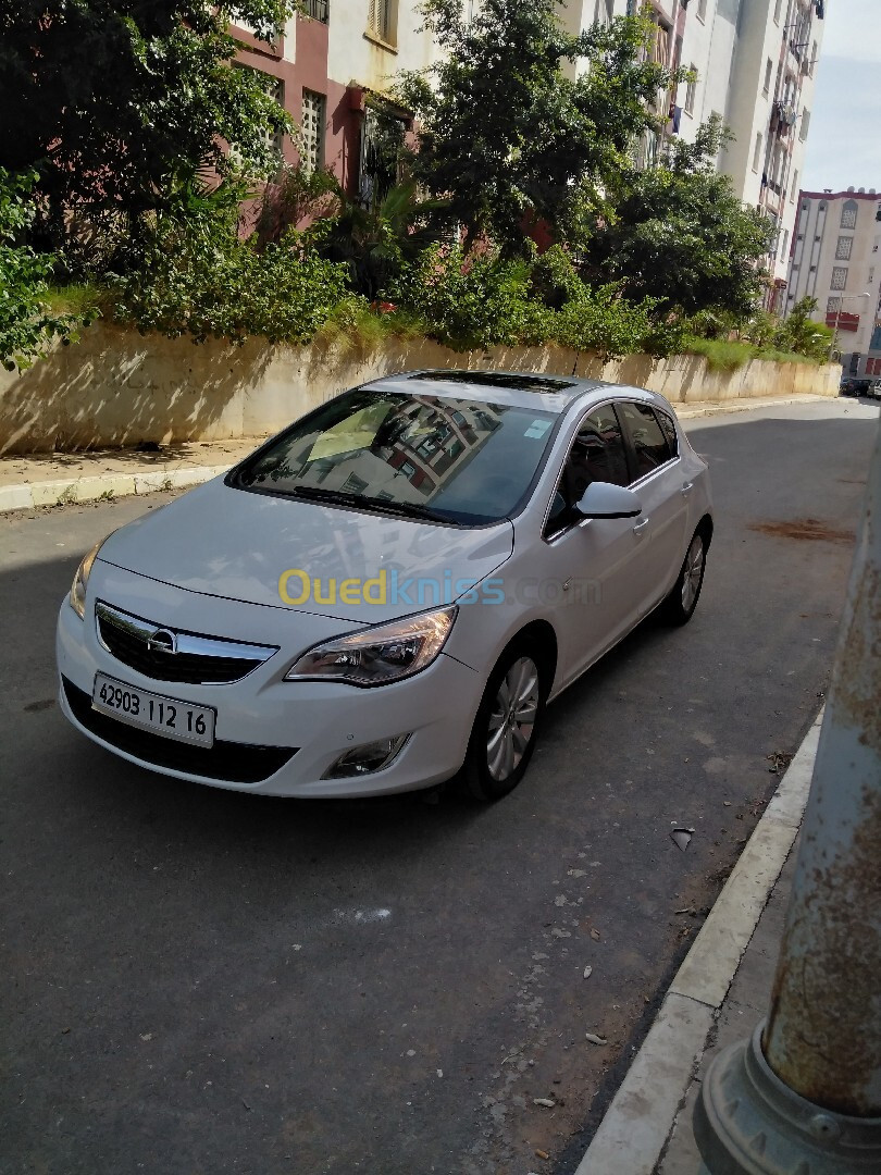 Opel Astra 2012 SPORT