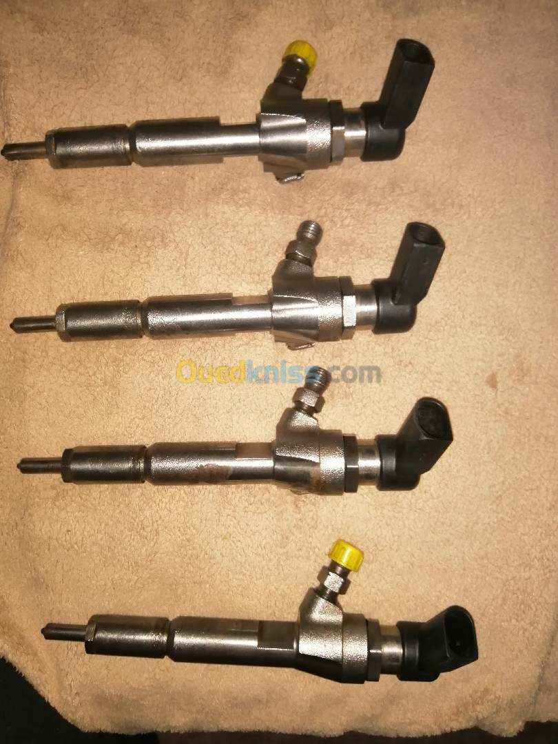 Injecteur ford focus 1.8 tdci. Pompe d'injection siemen 