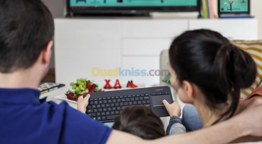 Logitech K400 Plus Clavier Sans Fil Touch TV Avec Contrôle Média et Pavé Tactile