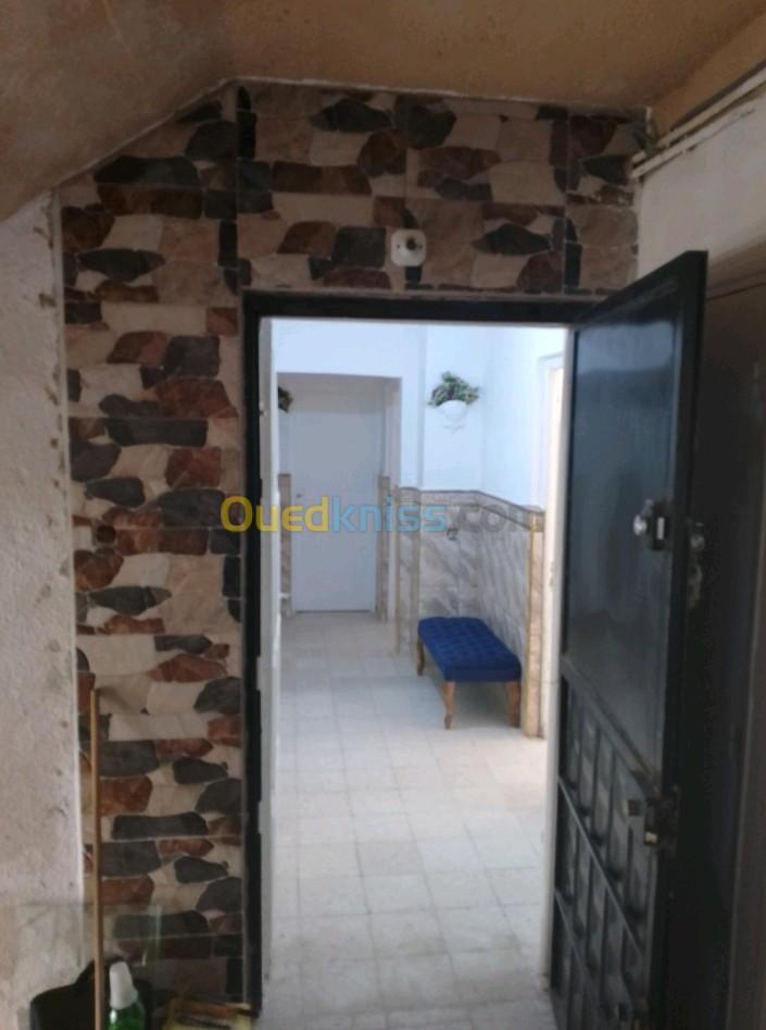 Location Appartement F3 Alger 