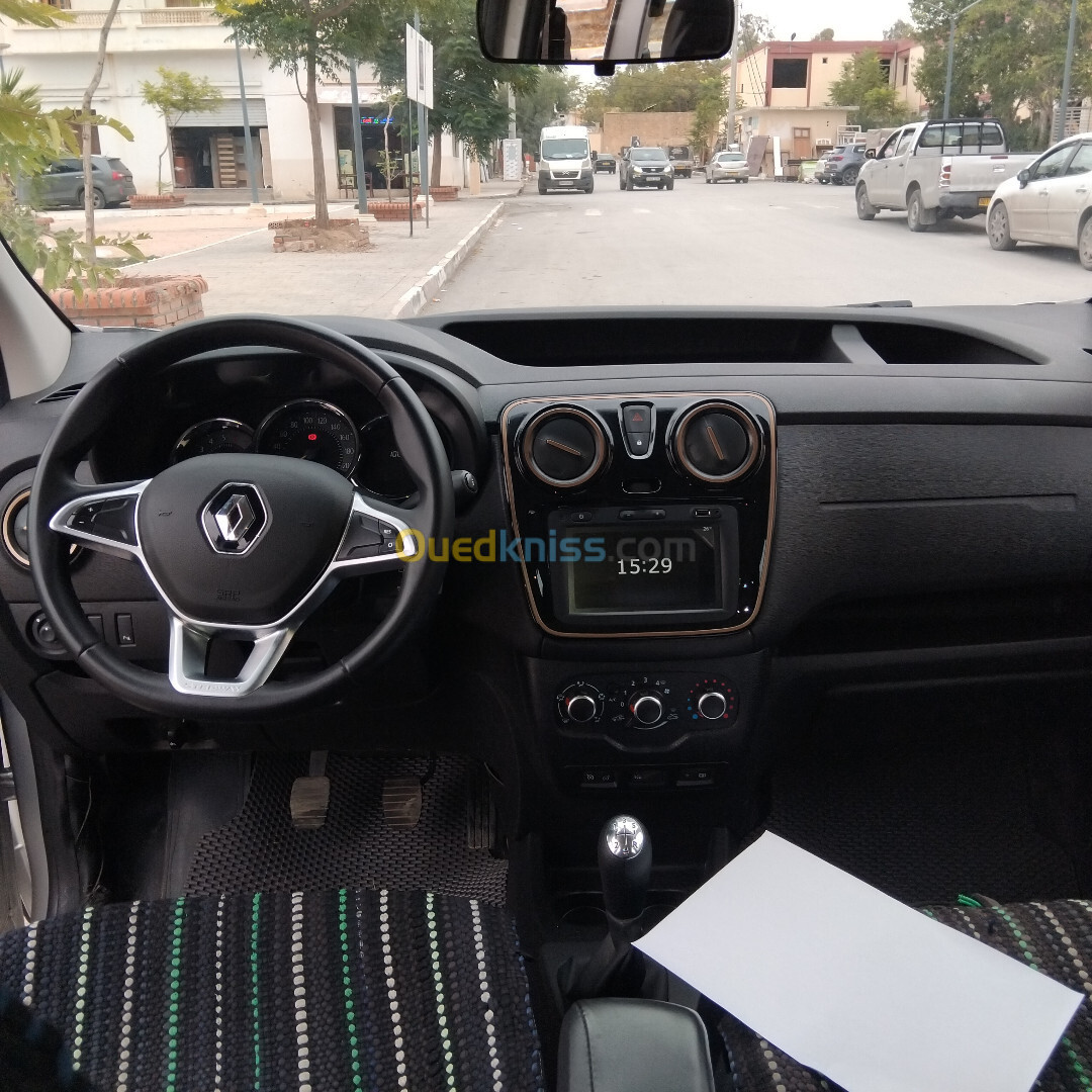 Renault kangoo 2024 loreate