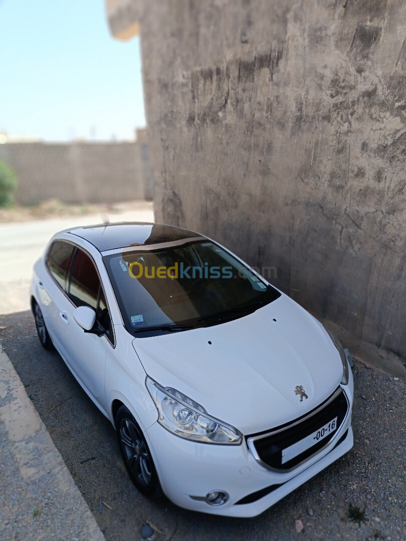 Peugeot 208 2014 Allure