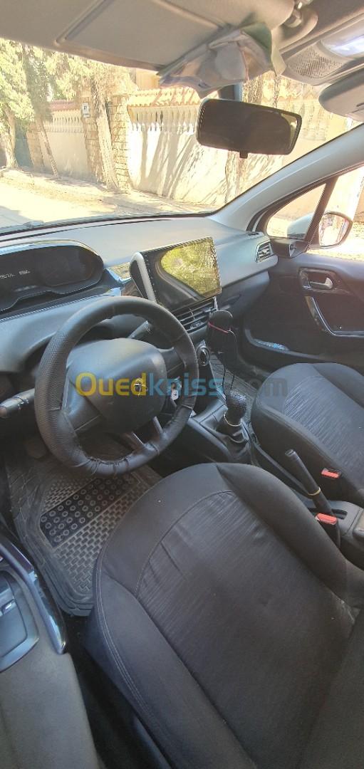 Peugeot 208 2013 208