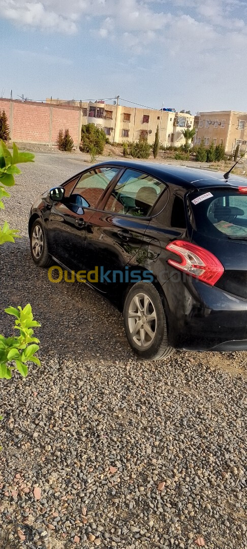 Peugeot 208 2013 Allure