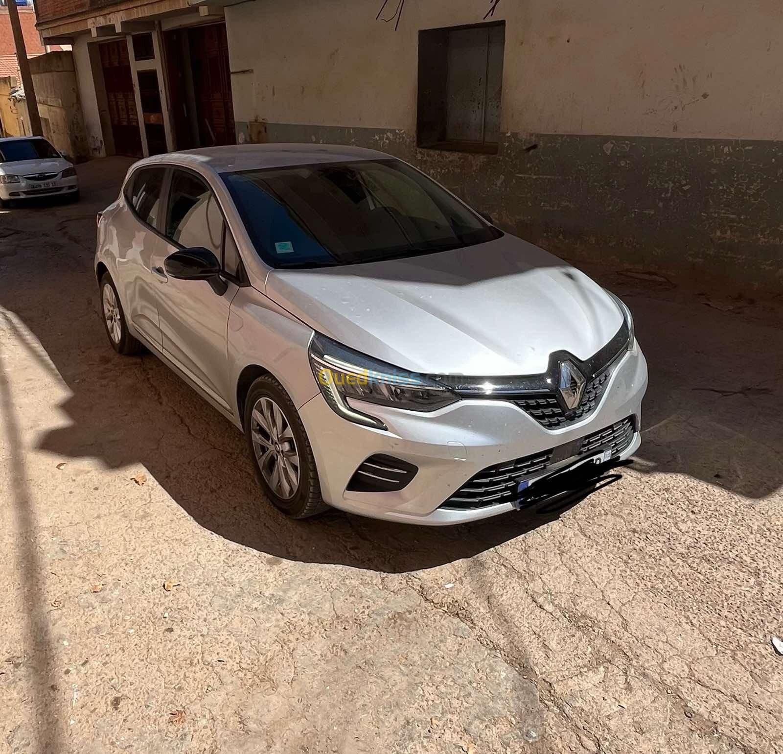 Renault CLIO 2023 