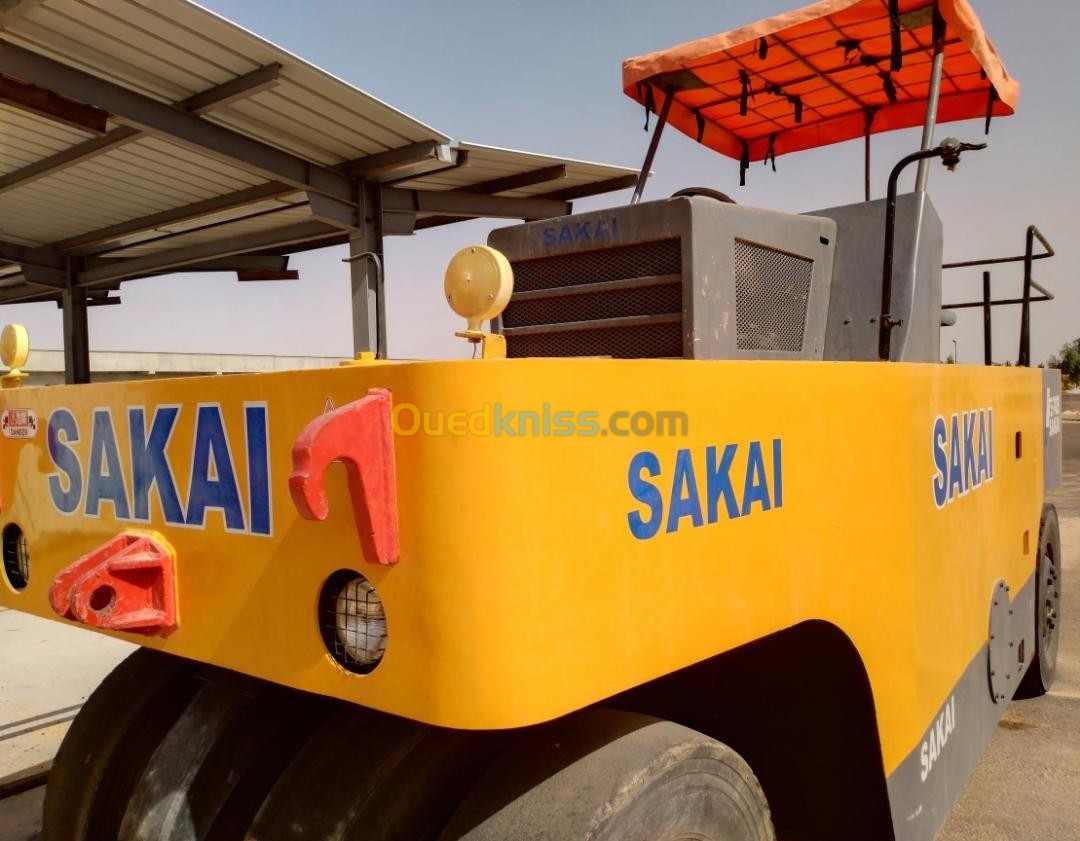 Compacteur SAKAI ST-7409 1994