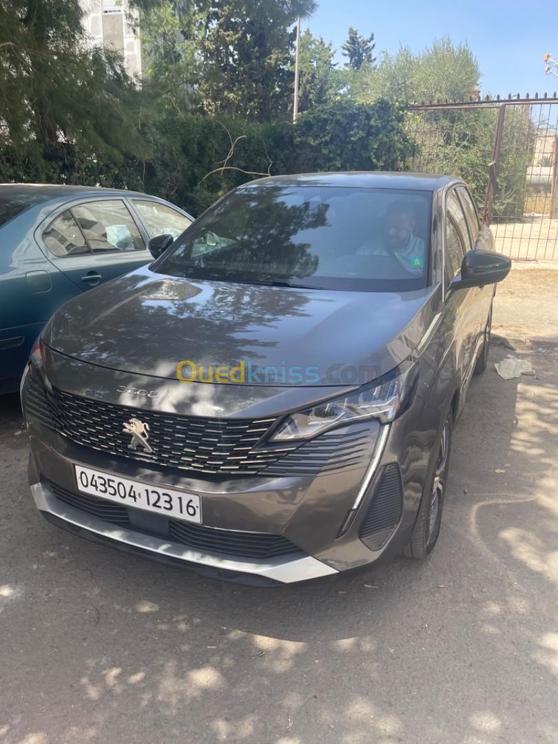 Peugeot 3008 hybride 300ch 2023 